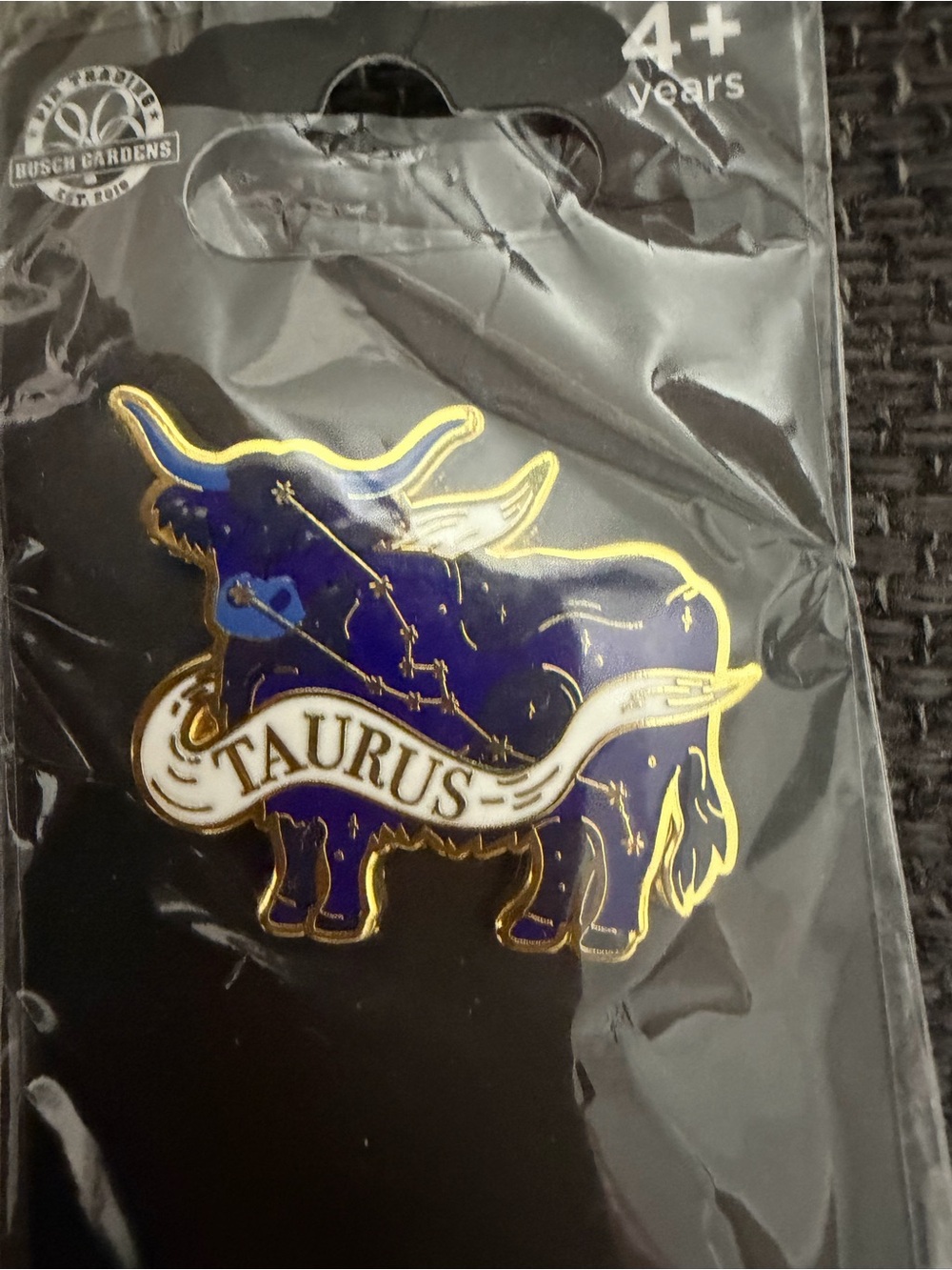 Busch Gardens Enamel Collectible Trading Pin Zodiak Taurus - Blue Buffalo